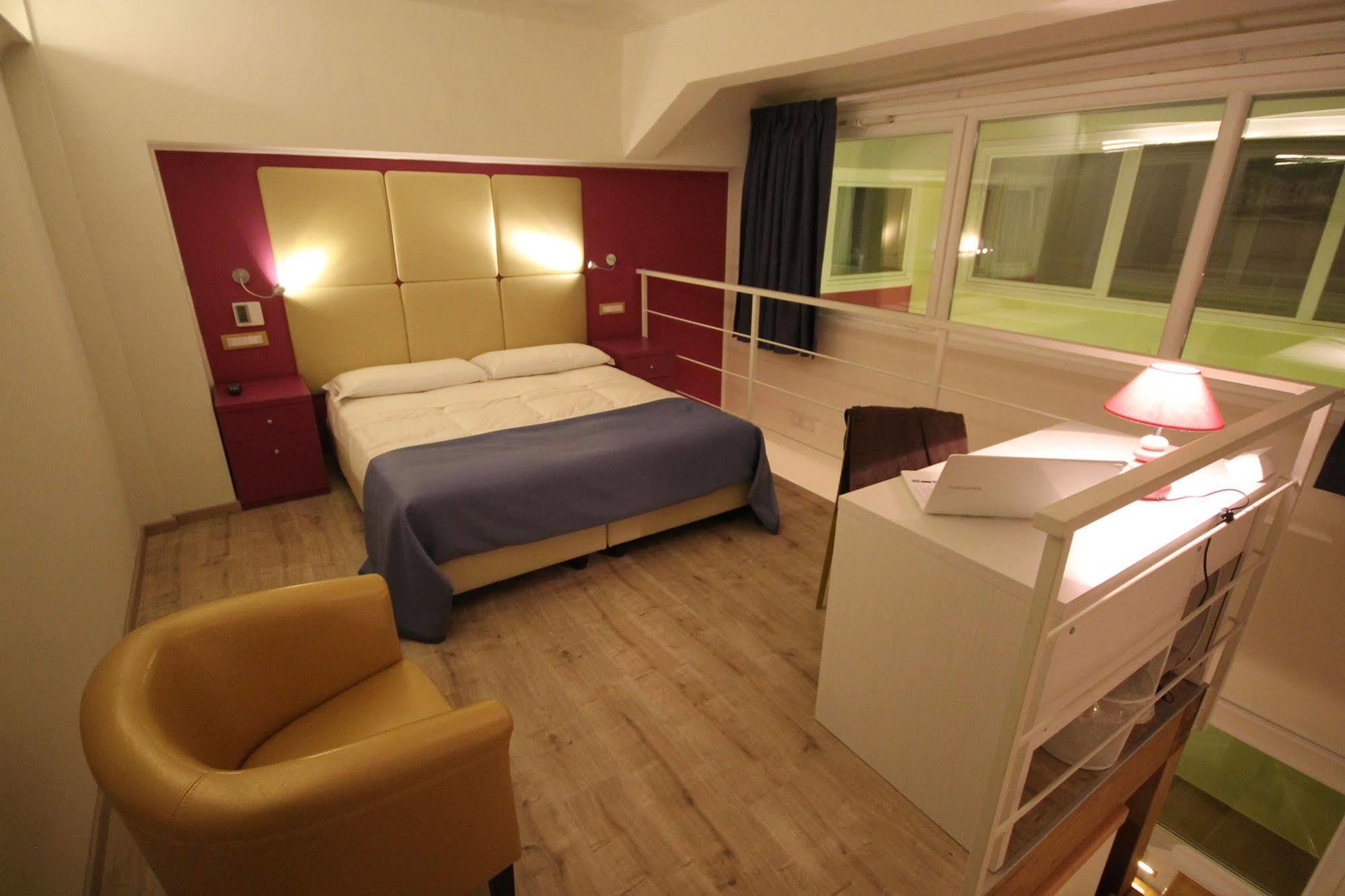 רומא Tango Hotel מראה חיצוני תמונה